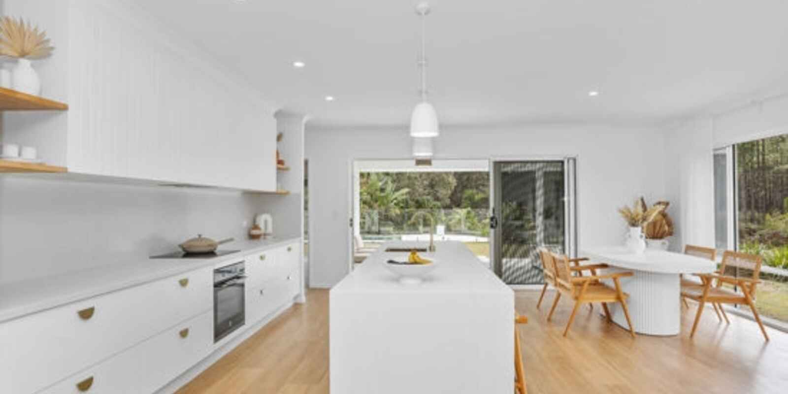 211 Freshwater Drive Banksia Beach 211 Freshwater Drive Banksia Beach