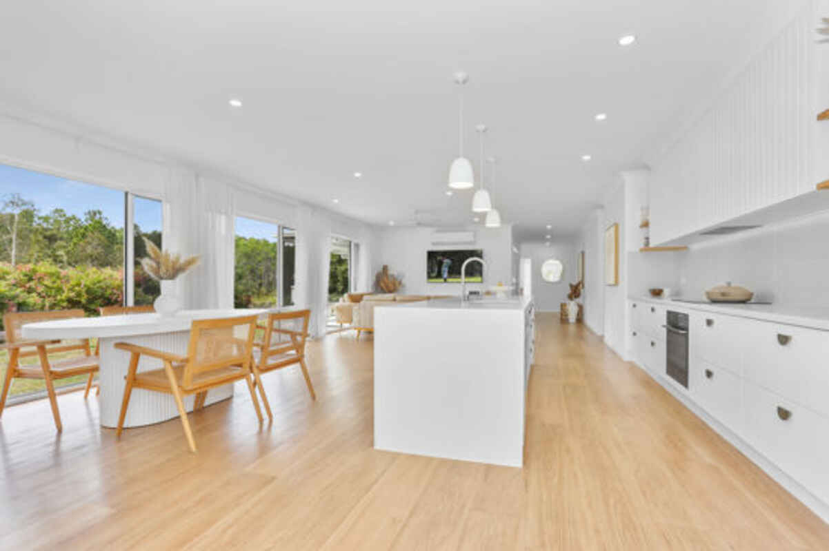 211 Freshwater Drive Banksia Beach 211 Freshwater Drive Banksia Beach