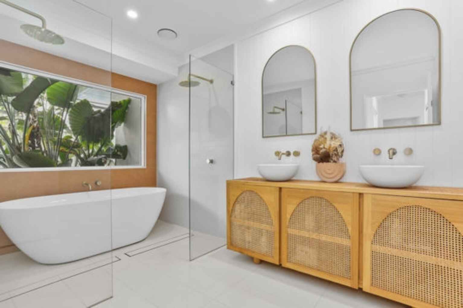 211 Freshwater Drive Banksia Beach 211 Freshwater Drive Banksia Beach