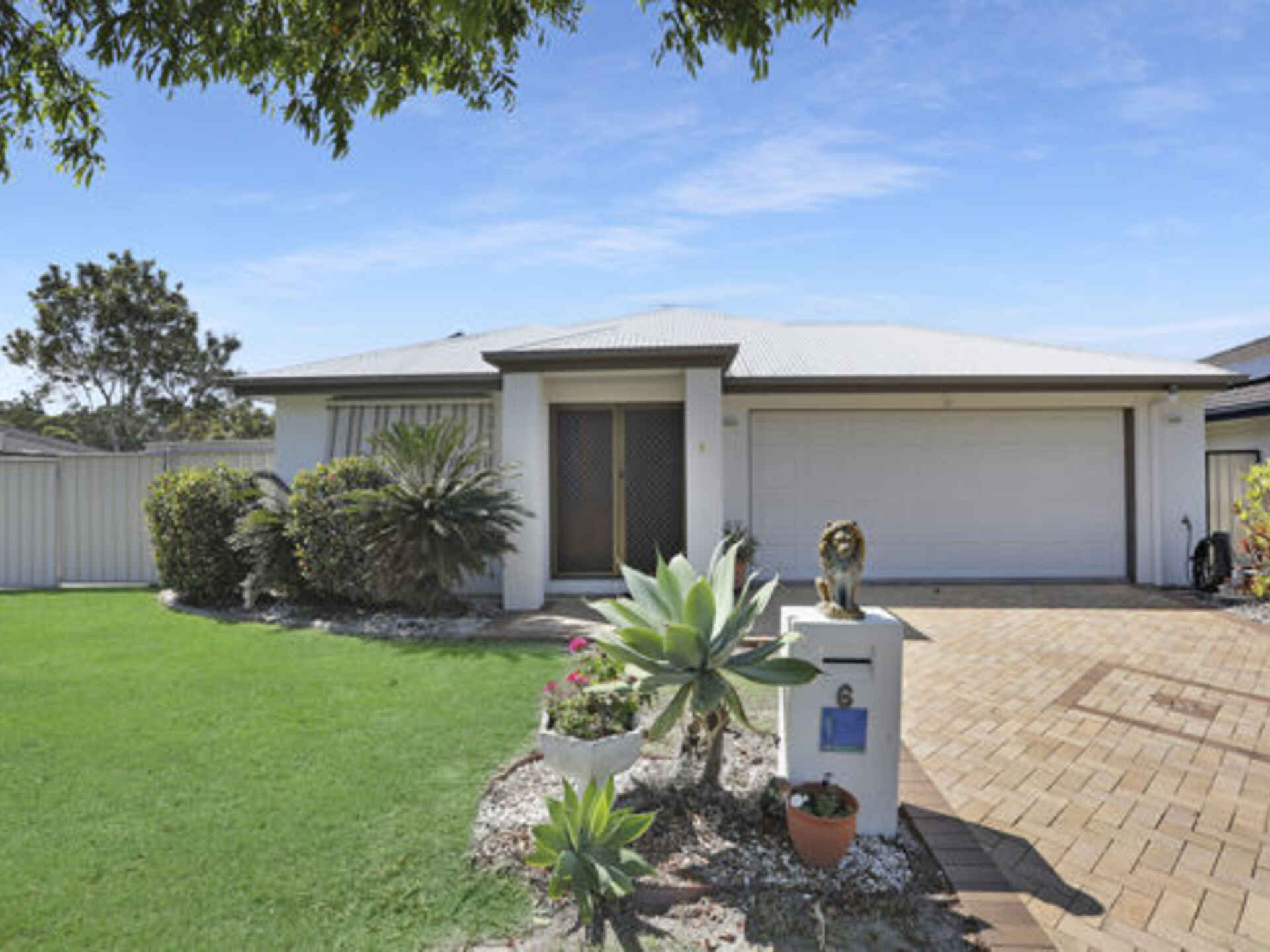 6 Aird Street Sandstone Point