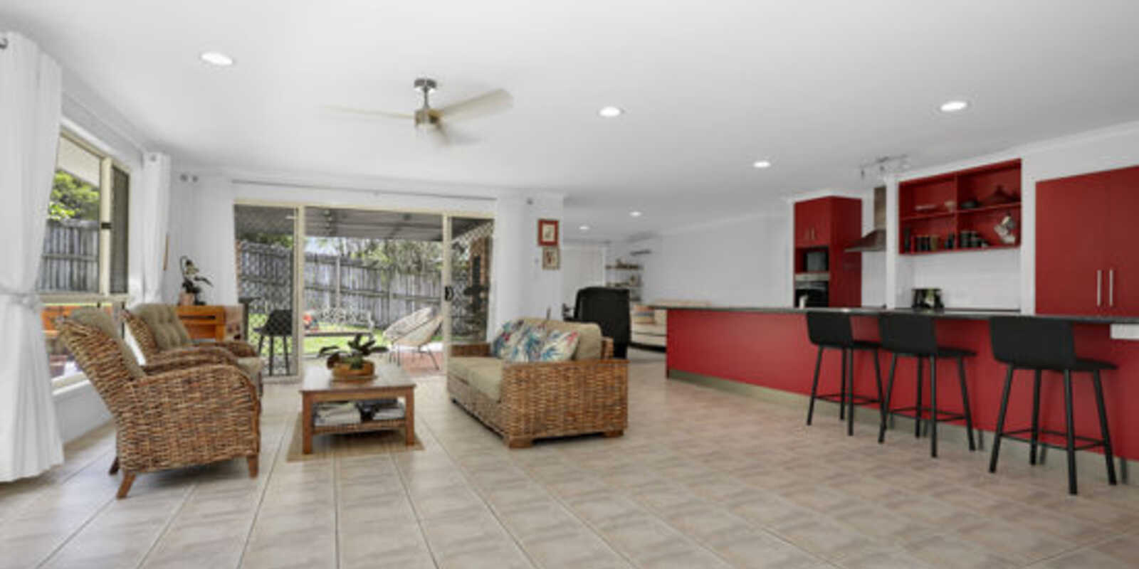 215 Endeavour Drive Banksia Beach