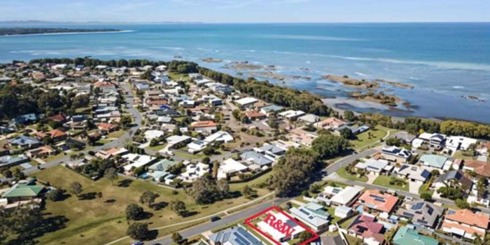 12 Avoca Esplanade Sandstone Point 12 Avoca Esplanade Sandstone Point