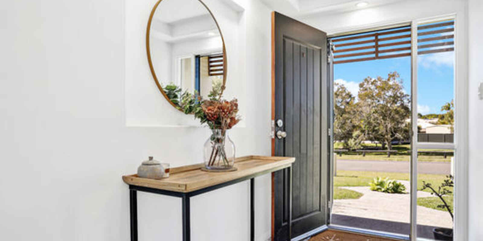 12 Avoca Esplanade Sandstone Point 12 Avoca Esplanade Sandstone Point