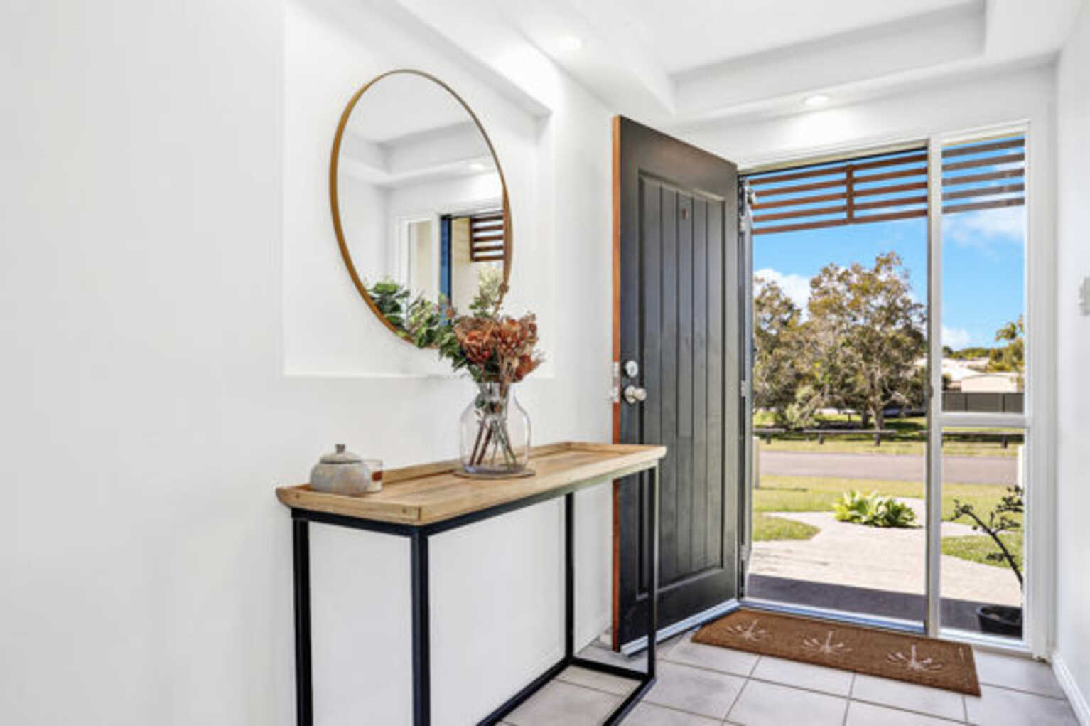 12 Avoca Esplanade Sandstone Point