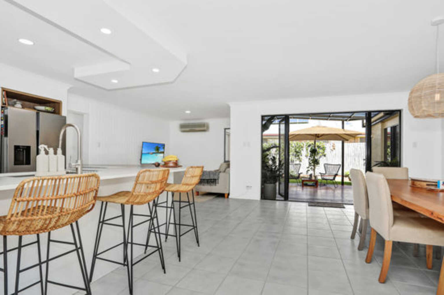 12 Avoca Esplanade Sandstone Point