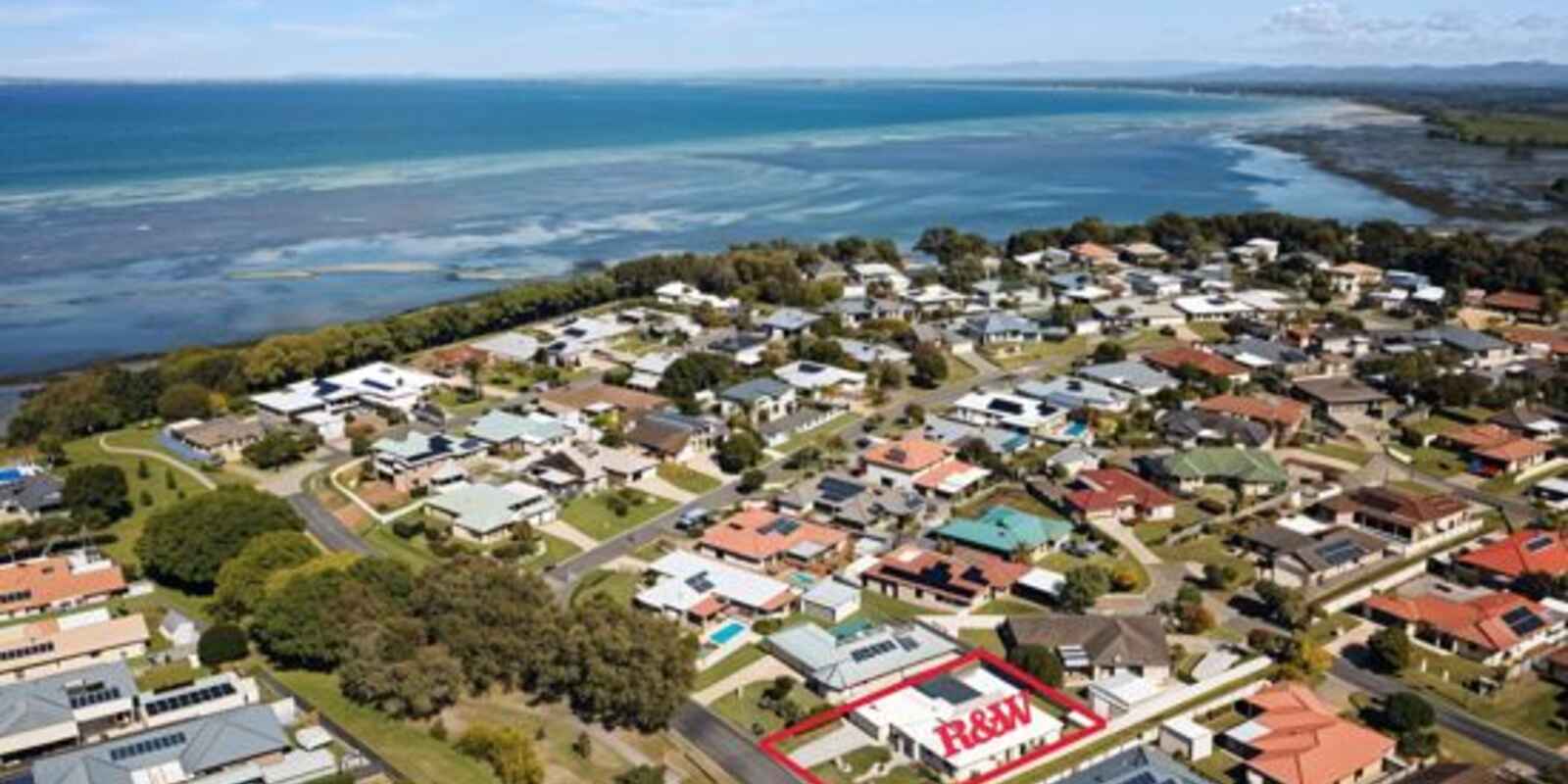 12 Avoca Esplanade Sandstone Point 12 Avoca Esplanade Sandstone Point