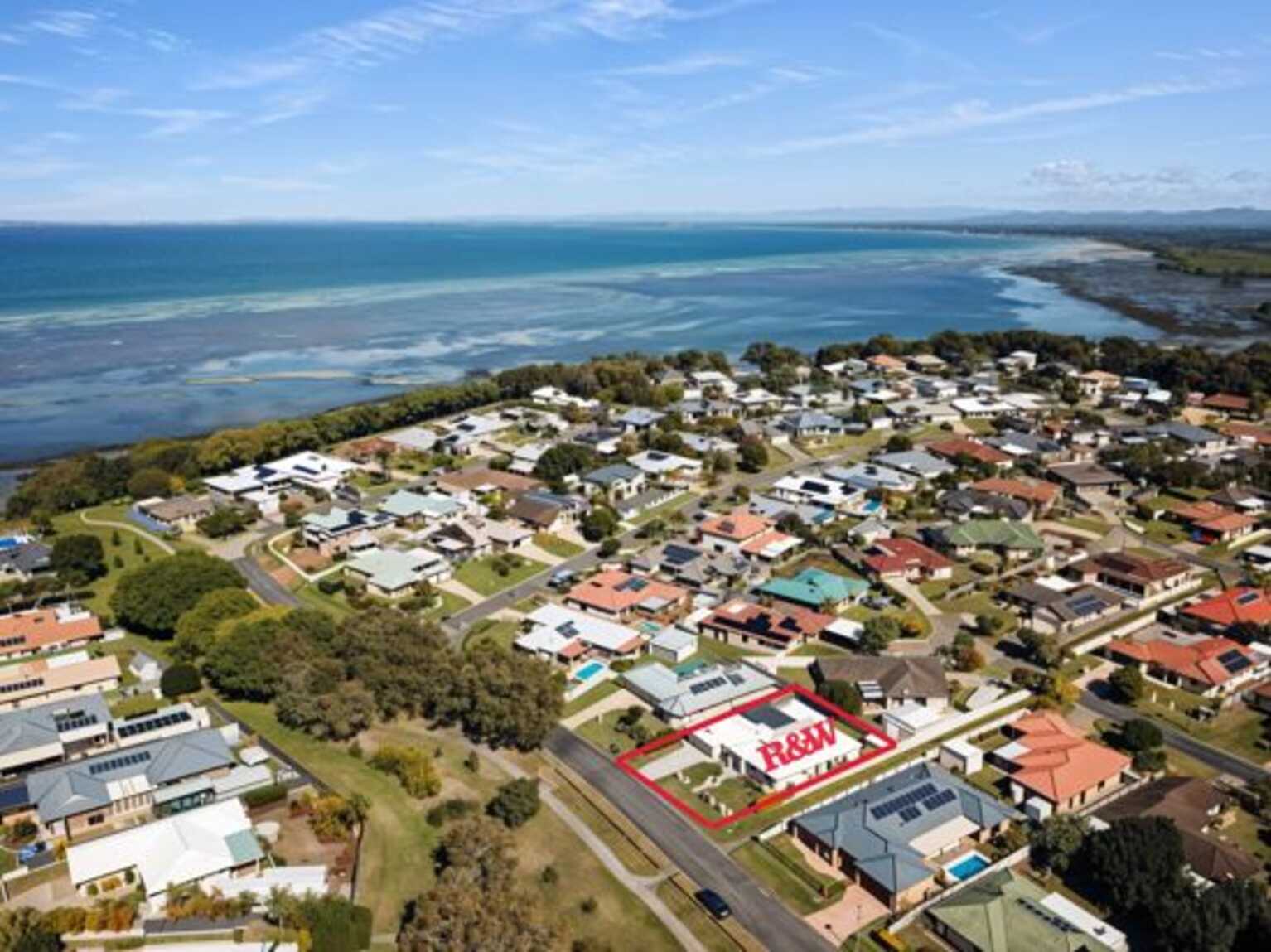 12 Avoca Esplanade Sandstone Point