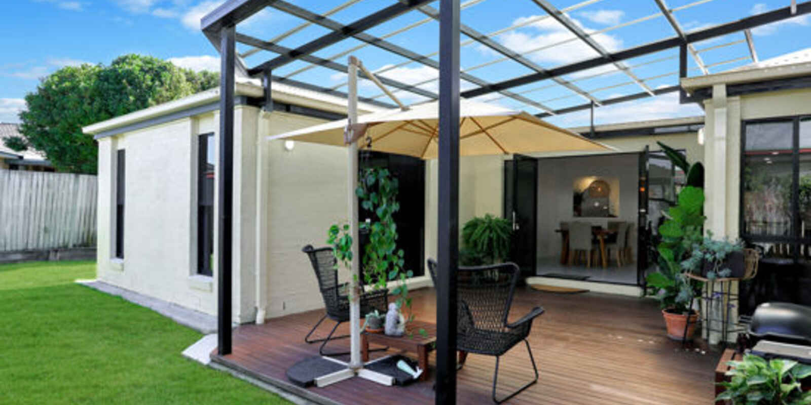 12 Avoca Esplanade Sandstone Point 12 Avoca Esplanade Sandstone Point