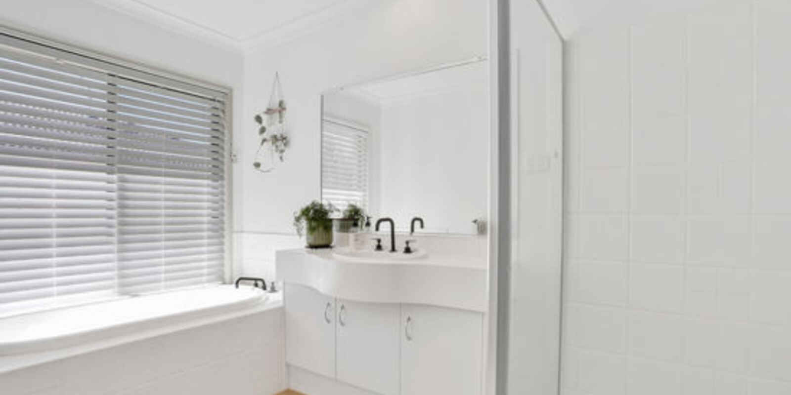 12 Avoca Esplanade Sandstone Point 12 Avoca Esplanade Sandstone Point