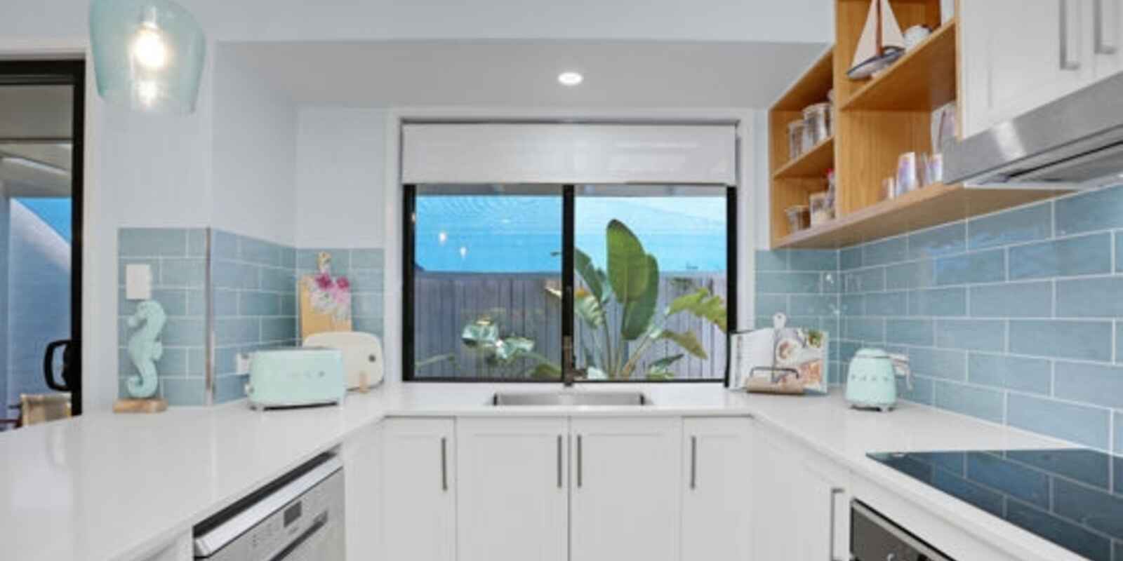 2 Seafarer Court Sandstone Point 2 Seafarer Court Sandstone Point