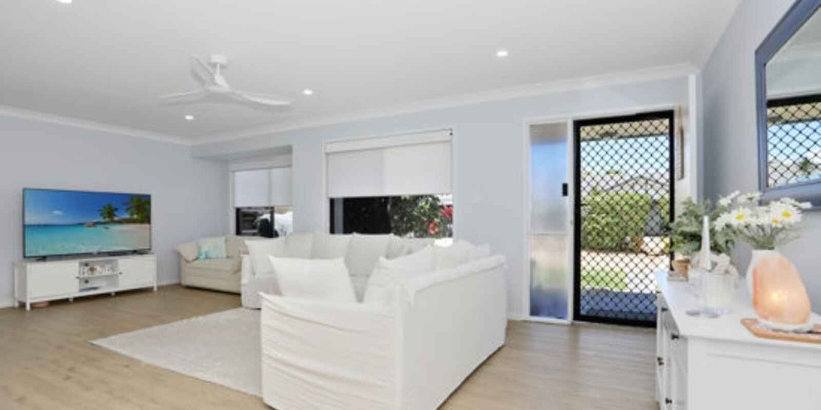 2 Seafarer Court Sandstone Point 2 Seafarer Court Sandstone Point