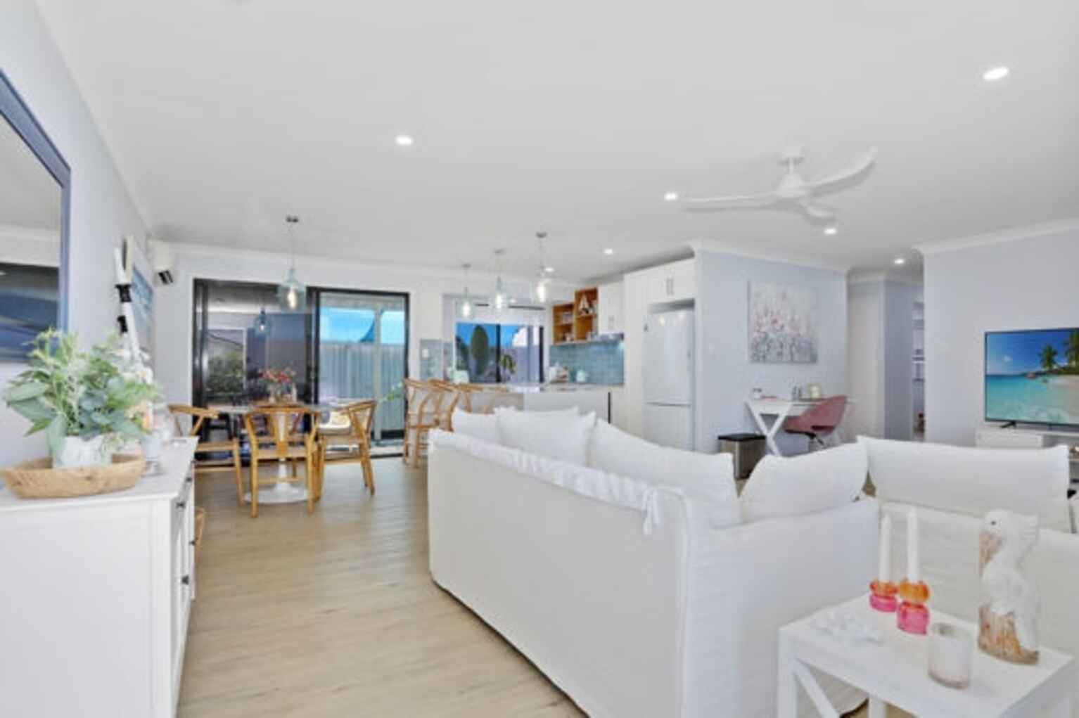 2 Seafarer Court Sandstone Point 2 Seafarer Court Sandstone Point