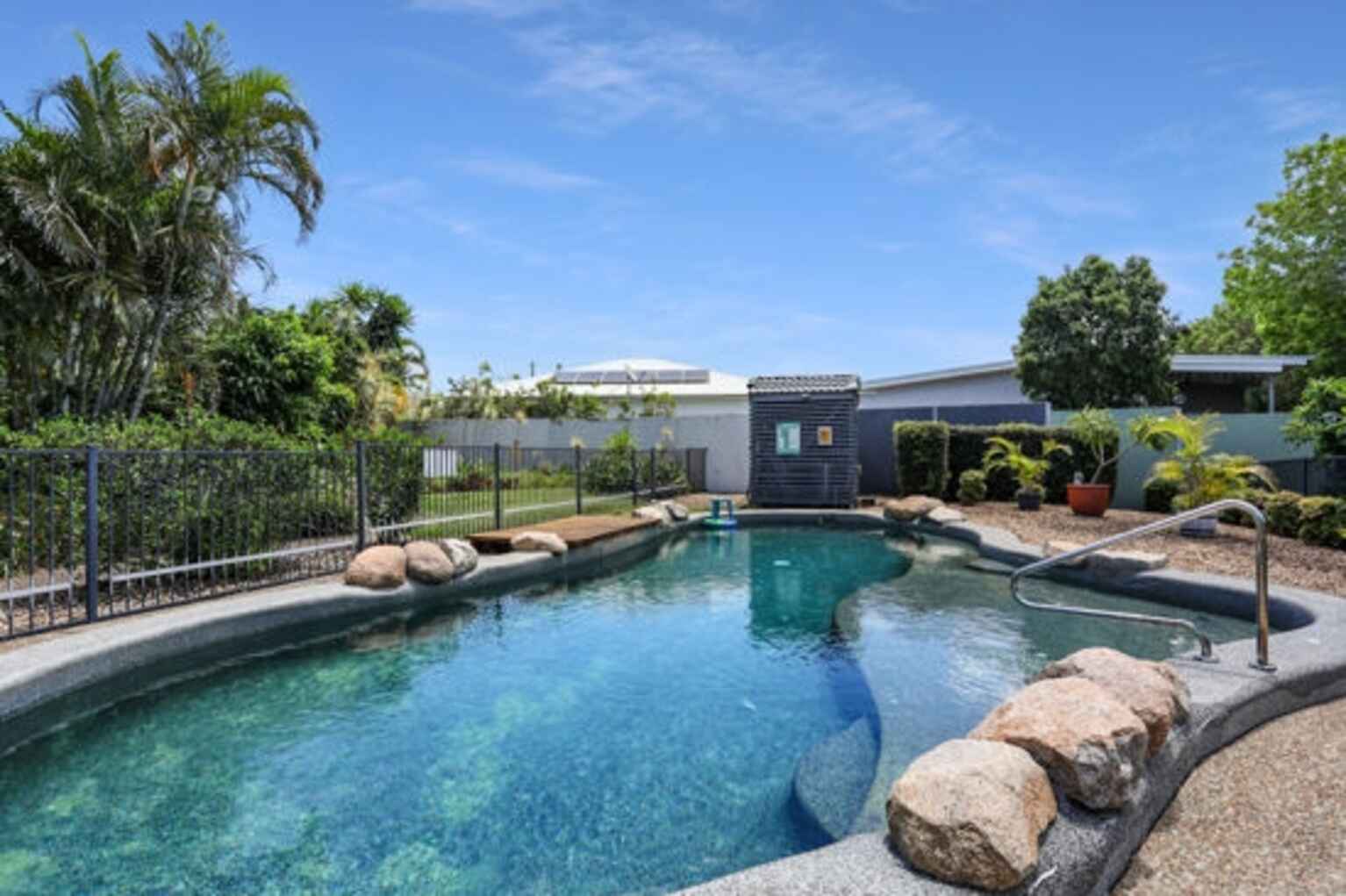 2 Seafarer Court Sandstone Point 2 Seafarer Court Sandstone Point