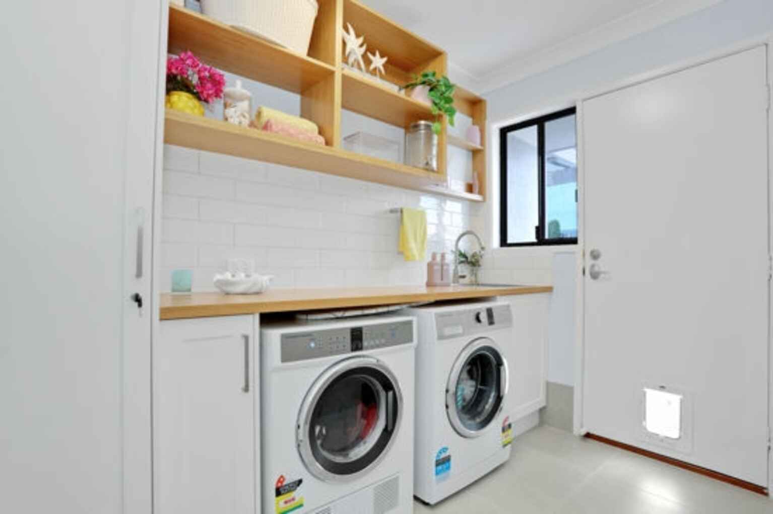 2 Seafarer Court Sandstone Point 2 Seafarer Court Sandstone Point