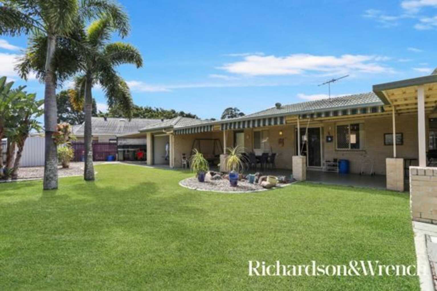 17 Anchor Court Banksia Beach