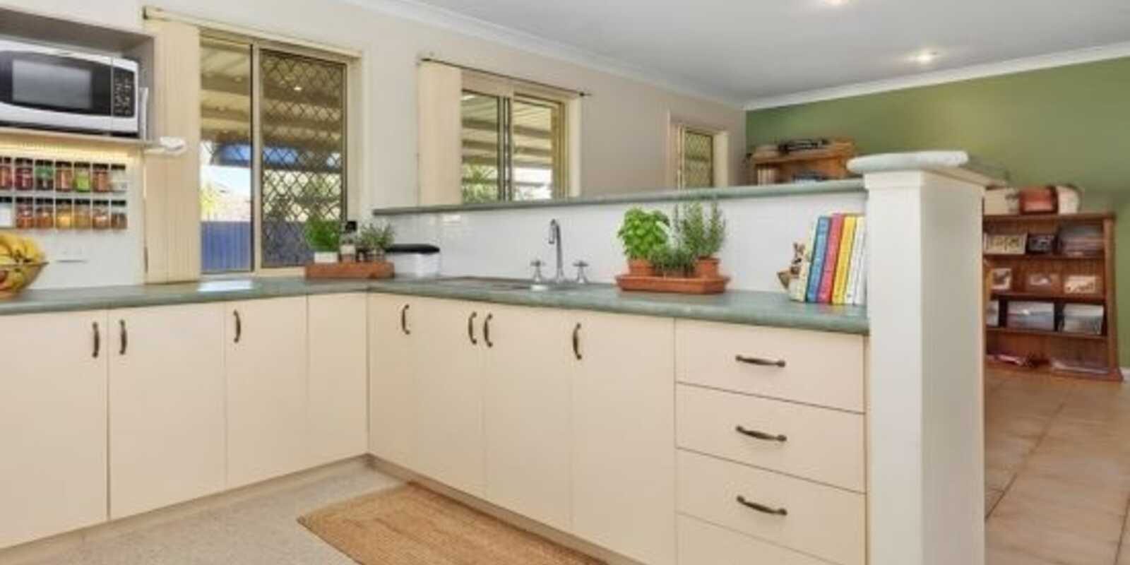 17 Anchor Court Banksia Beach