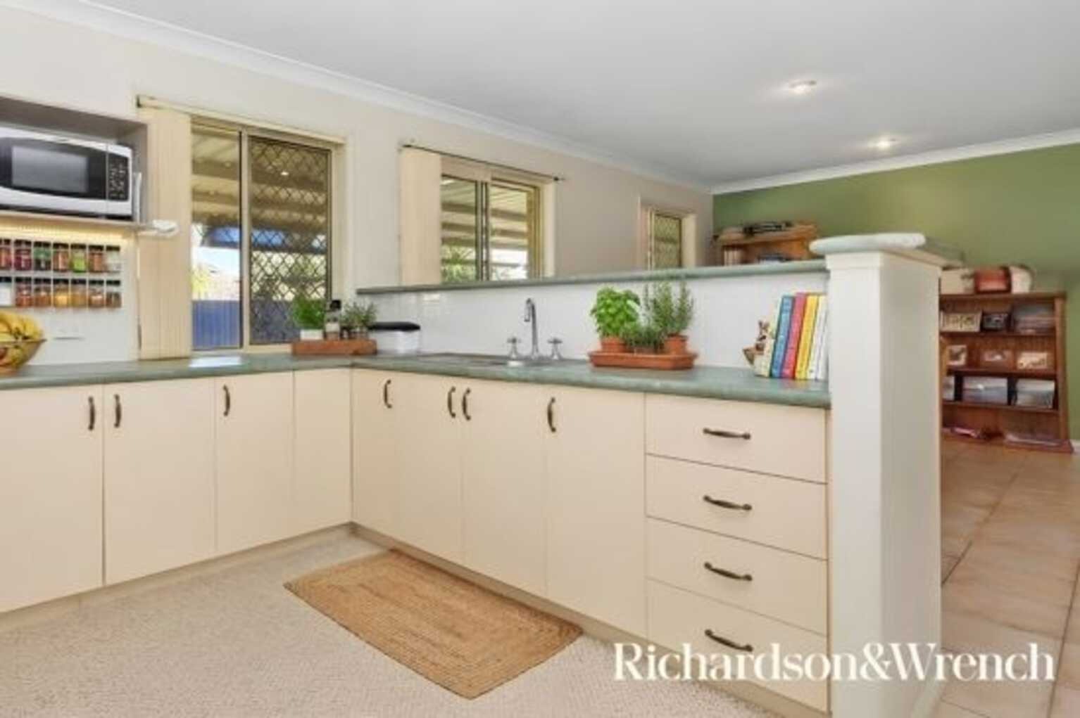 17 Anchor Court Banksia Beach